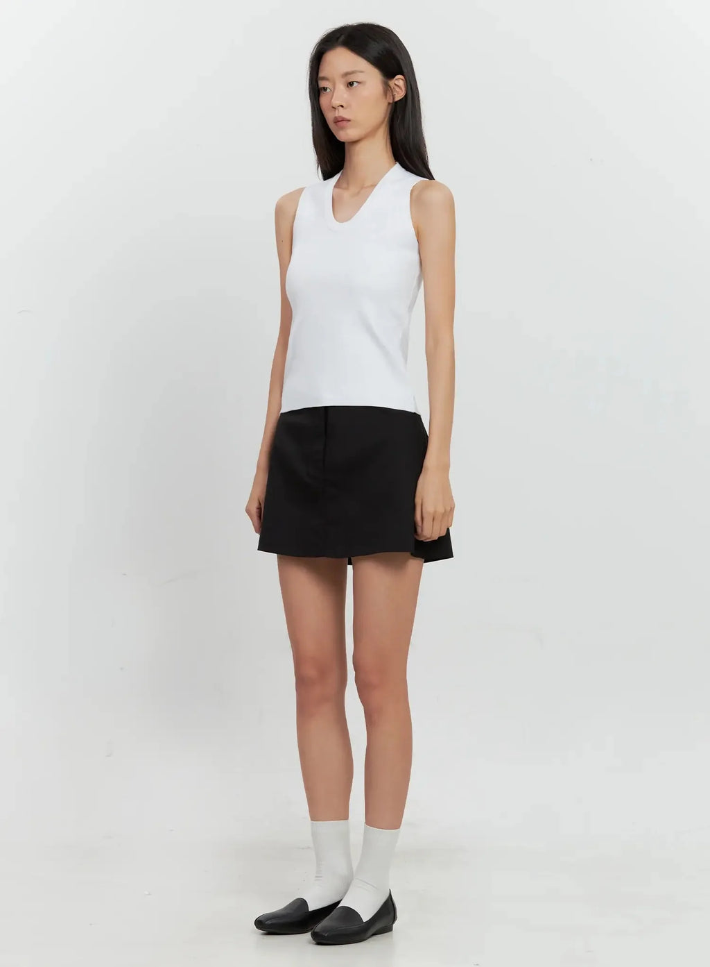 Low Rise Back-Band Skirt IL528