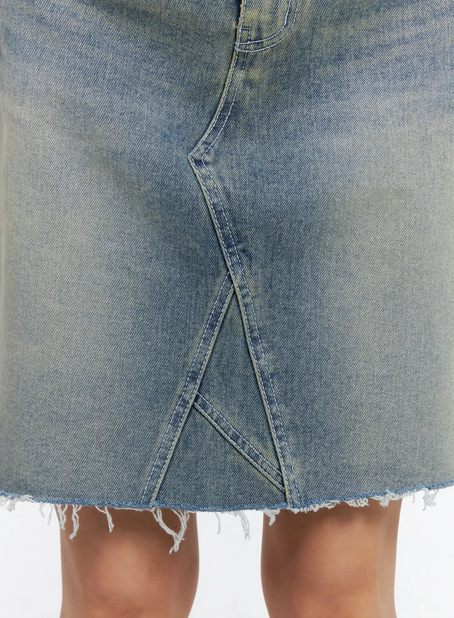 Frayed-Hem Denim Midi Skirt CL529
